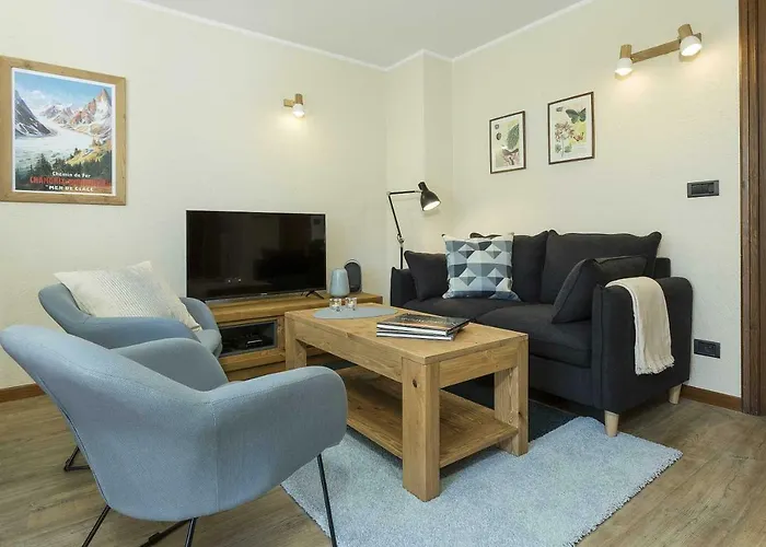 Apartment Ensa, Alpes Agency, Central Chamonix, Sleeps 4