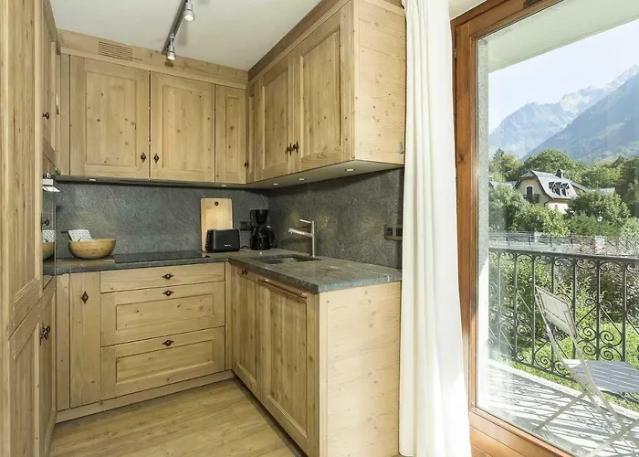 Apartment Apartment Ensa, Alpes Agency, Central Chamonix, Sleeps 4 *