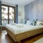 Apartment Ensa, Alpes Agency, Central Chamonix, Sleeps 4 Chamonix