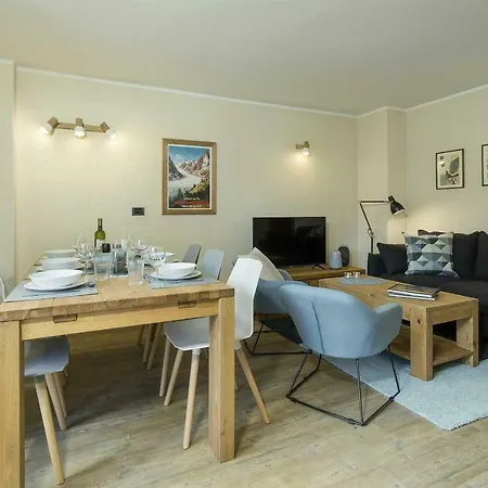 Apartment Ensa, Alpes Agency, Central Chamonix, Sleeps 4 Apartamento